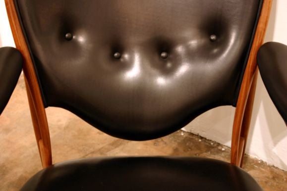 Mid-20th Century Walnut and Leather Chieftain chair by Finn Juhl for Baker