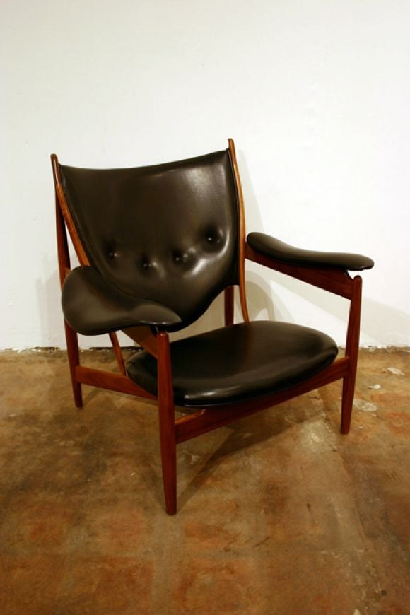 Walnut and Leather Chieftain chair by Finn Juhl for Baker 3