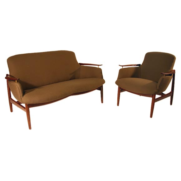 Finn Juhl NV 53 settee and lounge chair