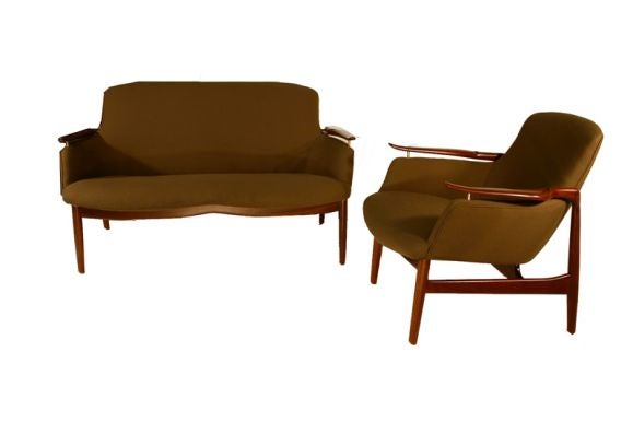 Finn Juhl NV 53 settee and lounge chair 4