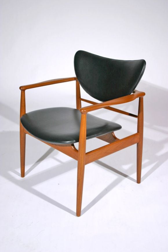 Set of 8 NV-48 Dining chairs by Finn Juhl for Niels Vodder