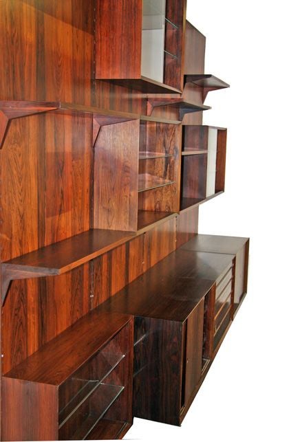 Large Royal Cado system wall mounted modular unit in rosewood designed by Poul Cadovius.