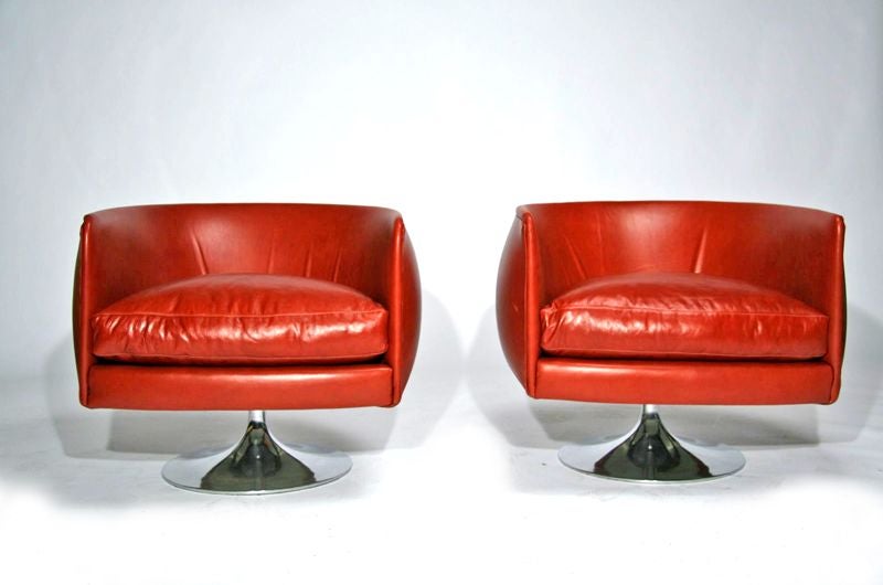 Pair of Tulip Base Lounge Chairs by Craft Associates 3