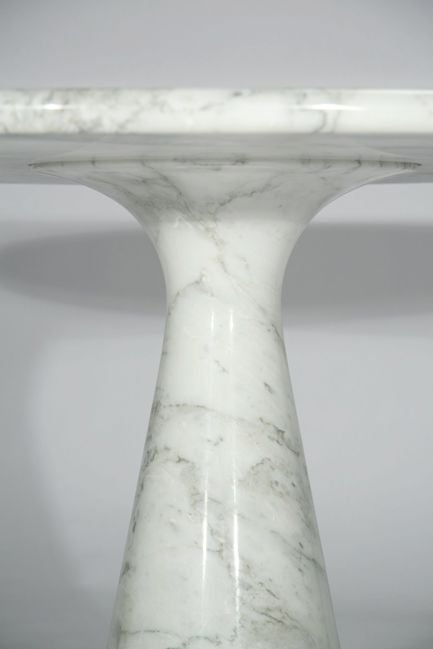 Late 20th Century Round marble pedestal dining table by Angelo Mangiarotti