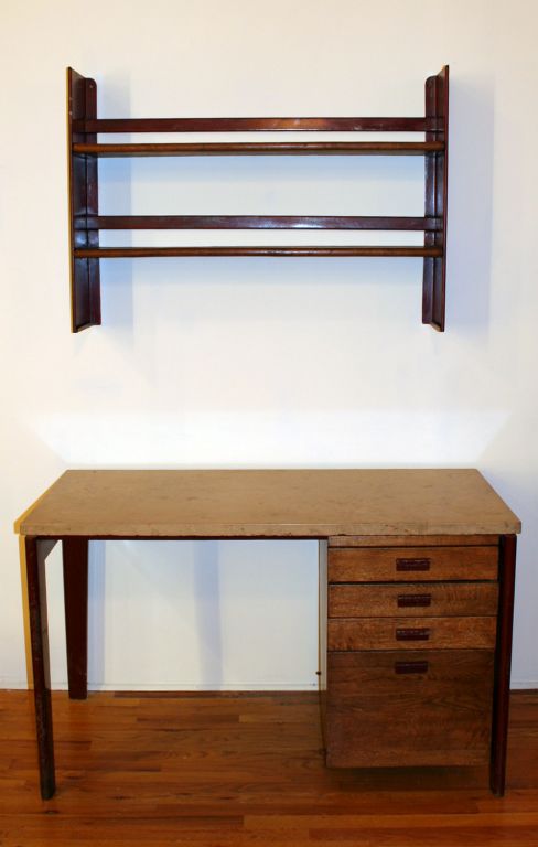 French Shelves / Jean Prouve