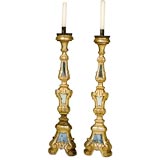 A HANDSOME PAIR OF ITALIAN GILTWOOD AND MIRRORED ALTARSTICKS