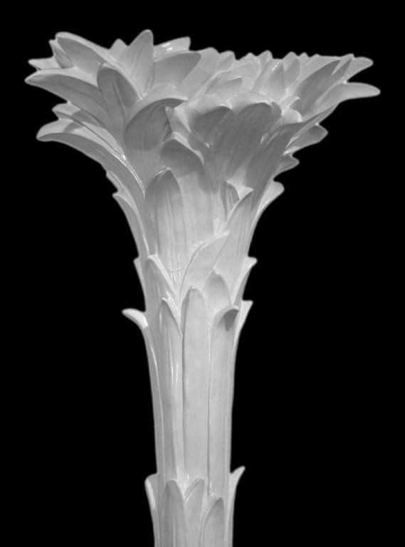 A CLASSICAL ART DECO STYLE FOLIATE-FORM LIGHTED PILASTER