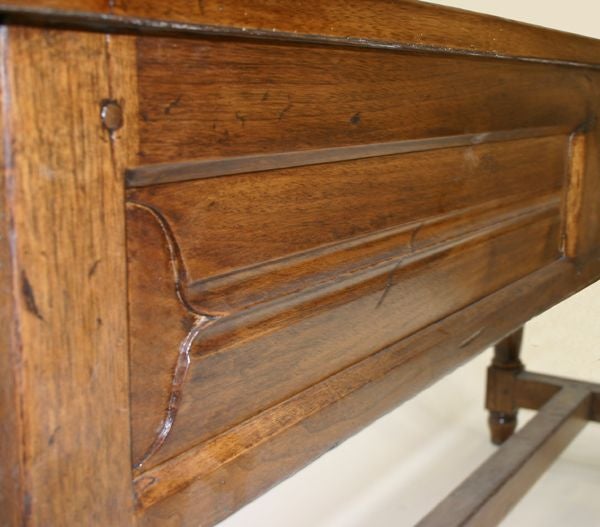 18th Century and Earlier TUSCAN WALNUT LINEN FOLD TWO DRAWER SOFA BACK For Sale