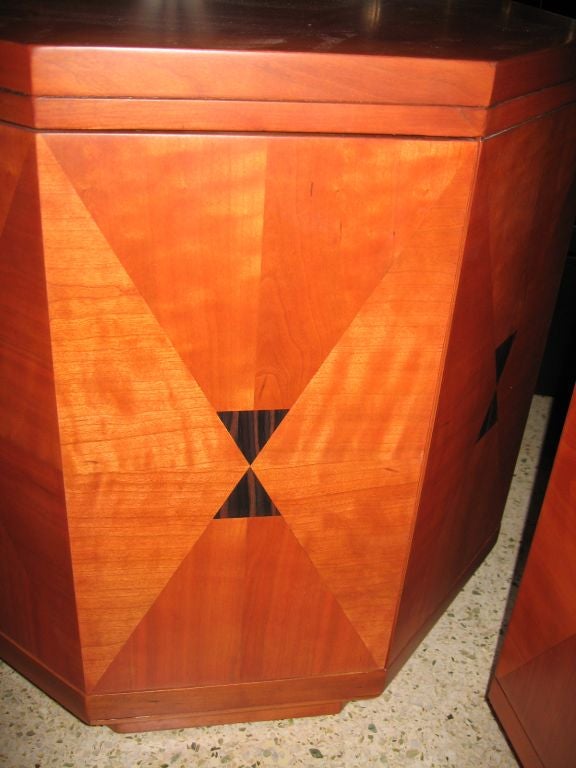 Henredon Pair of Cherrywood Octagonal End Tables or Night Stands 2