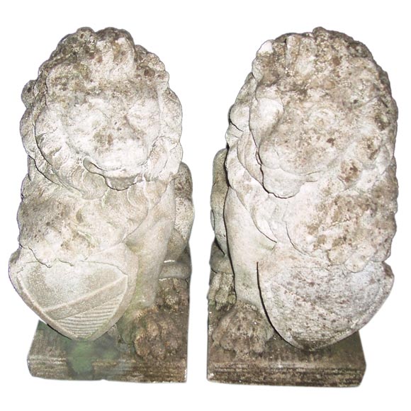 Pair of Vincenza Stone Lions