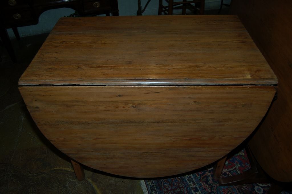 ON SALE  18th Century French Pine Kitchen Work Table In Excellent Condition In San Francisco, CA