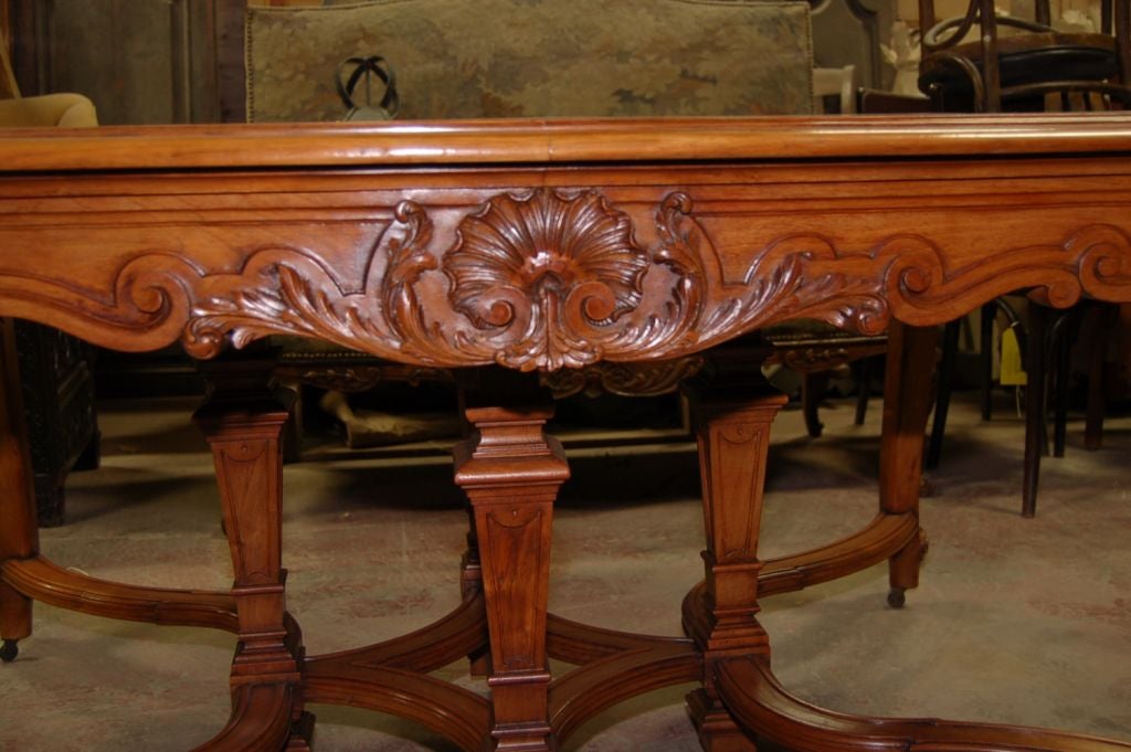 Table 19th Century Walnut Italian Dining Extends from the Center 2