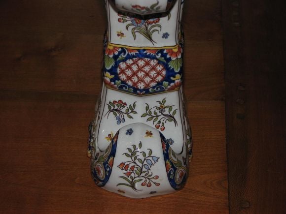 Vase Pair of 19th Century French Rouen Faience In Good Condition In San Francisco, CA