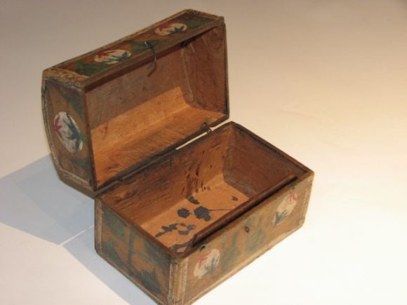 19th century Normandy box.
Measures: 7.25
