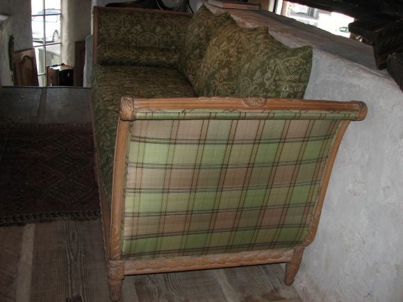 18th century French daybed.
Measures: 92'' W x 34'' D x 37'' H.