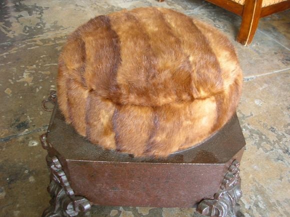 Seggiolino del fabbro - cast iron stool in mink