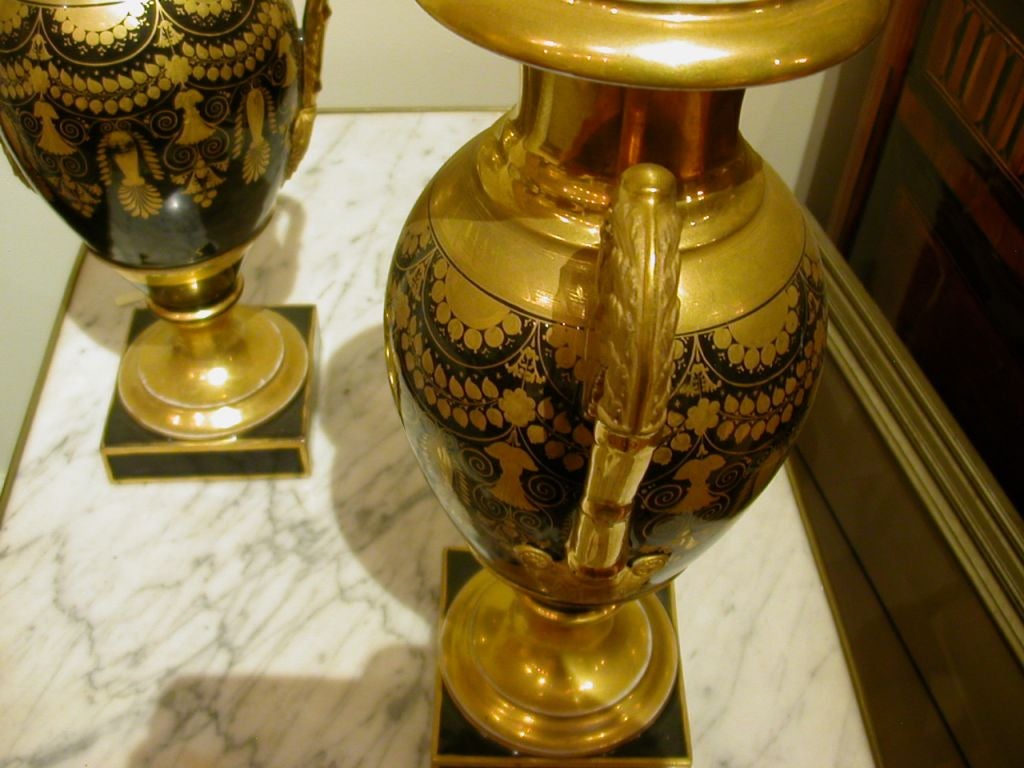 19th Century Pair Of Paris Empire Porcelain Urn For Sale