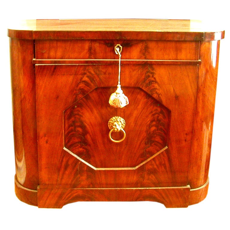 German 19th Century Neoclassic Commode For Sale