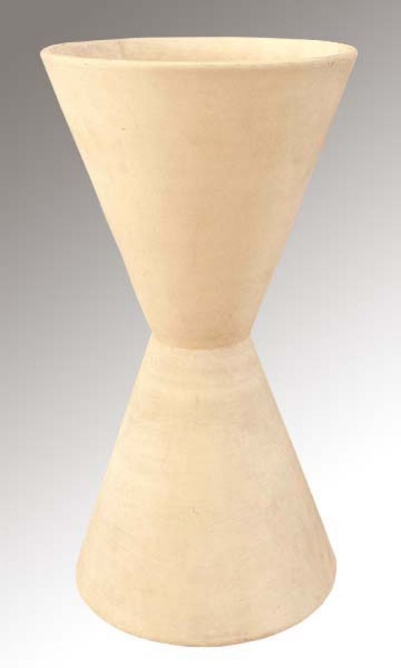 Lagardo Tackett Hourglass Planter