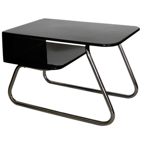 Rare Streamline KEM Weber Side Table in Black Lacquer 
Chrome