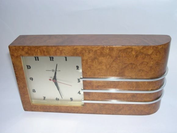 Rare Streamline Clock by Gilbert Rohde for Herman Miller In Excellent Condition In Los Angeles, CA