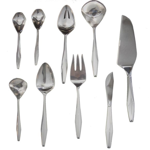 Gio Ponte Sterling Flatware for 12 Plus Sevring 93 Pieces Total For Sale