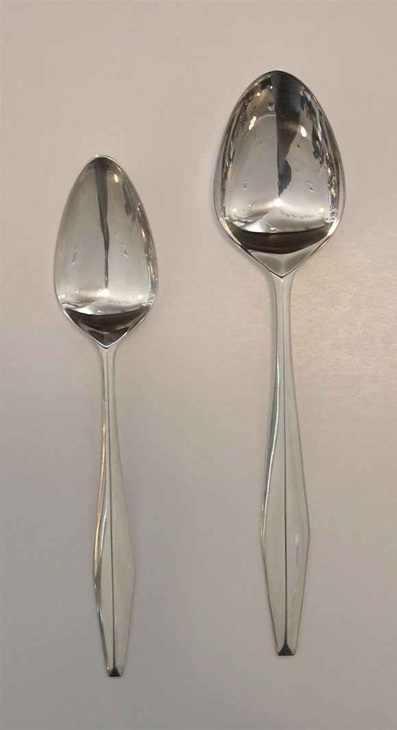 Gio Ponte Sterling Flatware for 12 Plus Sevring 93 Pieces Total For Sale 2