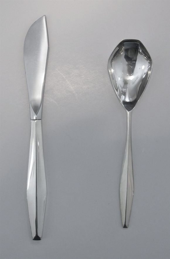 Gio Ponte Sterling Flatware for 12 Plus Sevring 93 Pieces Total For Sale 3