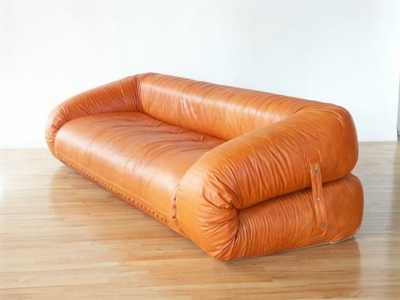 Leather Anfibio sofa/bed designed by Alessandro Becchi.