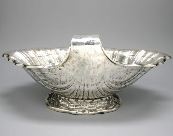 Canadian Stunning Sterling Silver Large Shell bowl