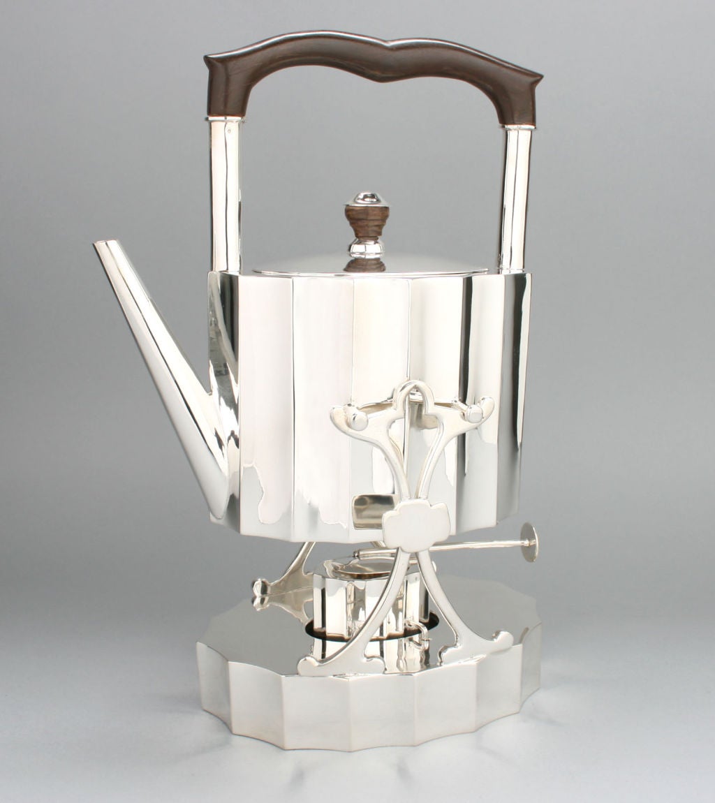 Art Deco Substantial Sterling Coffee and Tea Set In Excellent Condition For Sale In Chicago, IL