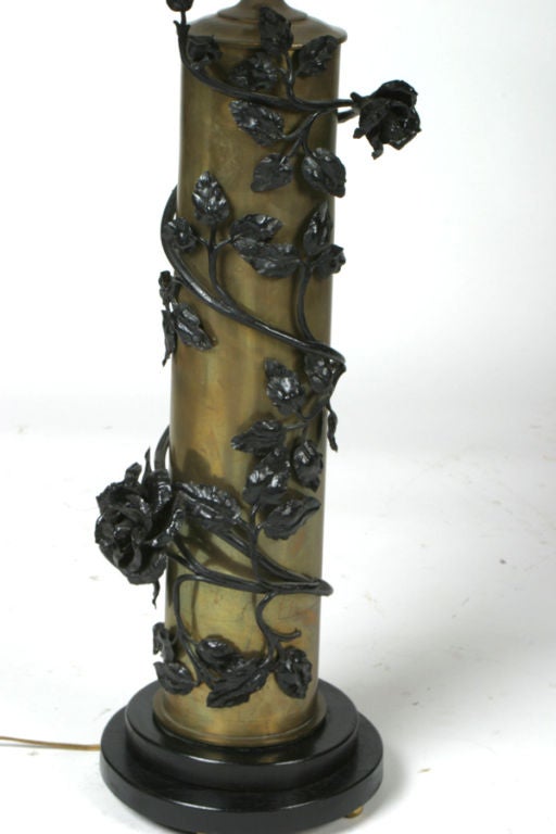 American Pair of Hollywood Regency Tôle Brass Lamps Wrapped in Iron Vines & Flowers Stems For Sale