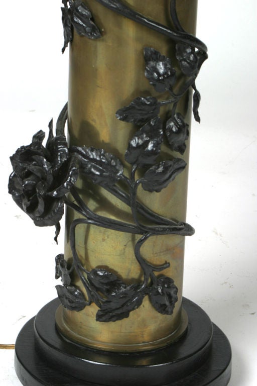 Pair of Hollywood Regency Tôle Brass Lamps Wrapped in Iron Vines & Flowers Stems For Sale 2