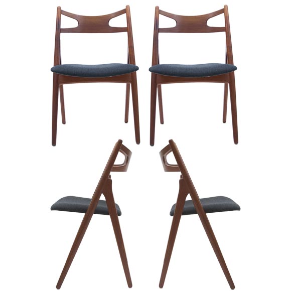 SET OF DINING CHAIRS BY HANS WEGNER