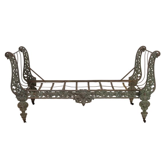 CAST IRON DAY BED