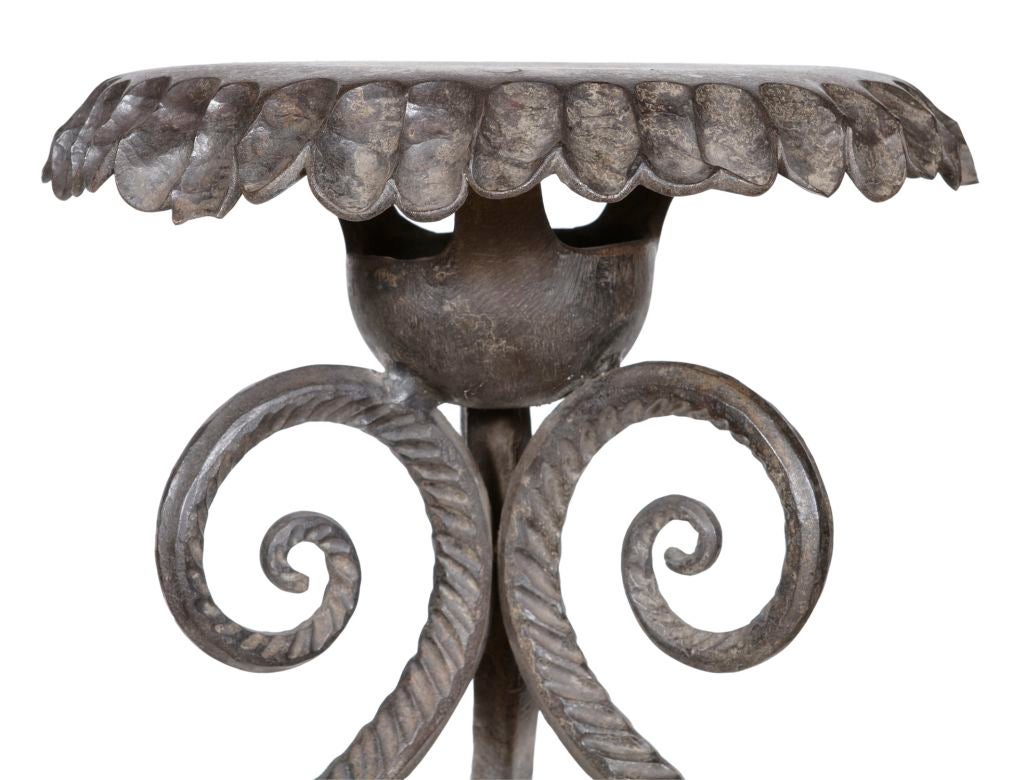 FER FORGE PEDESTAL