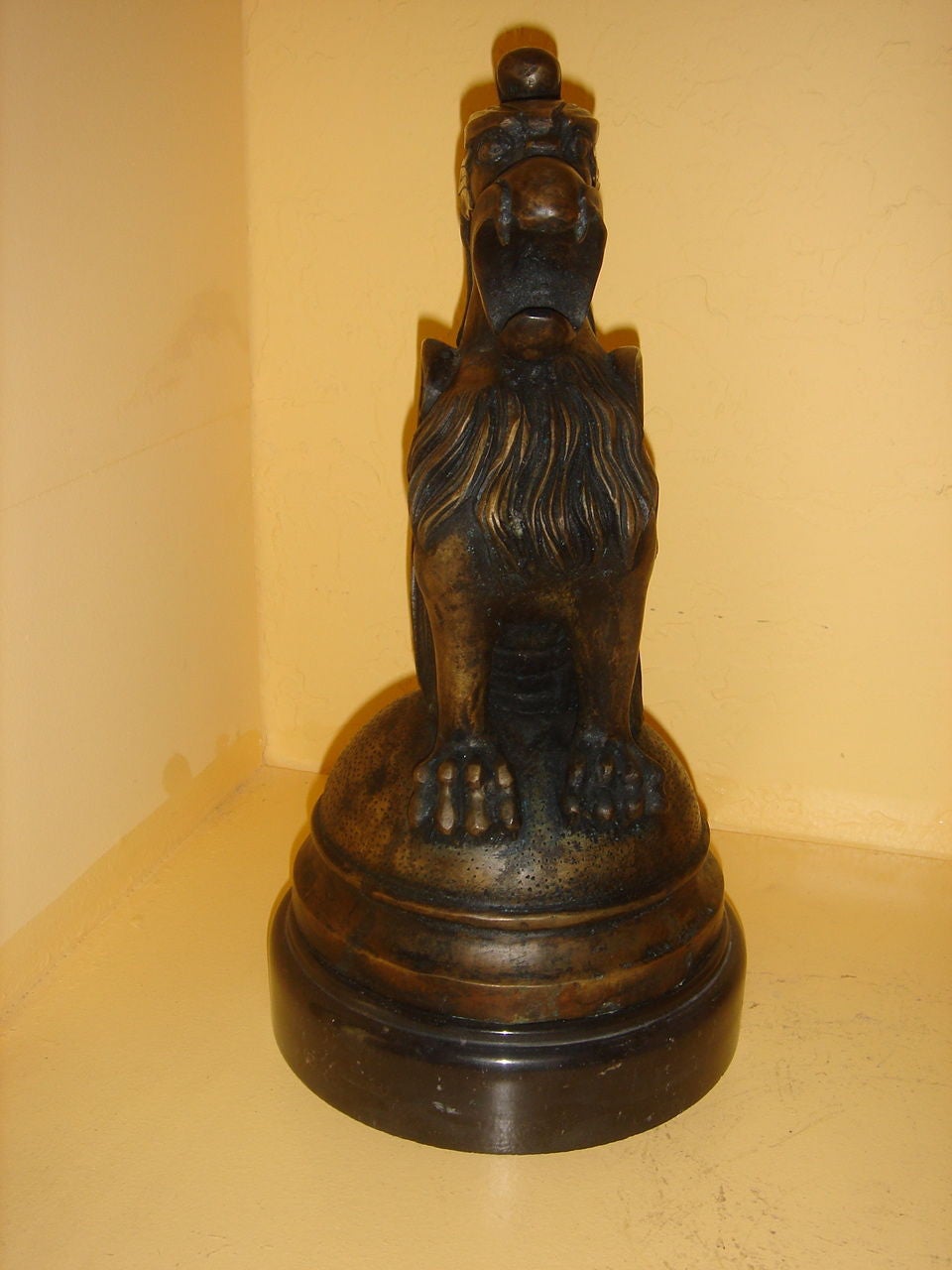 Bronze Griffin Statue In Excellent Condition In Sarasota, FL