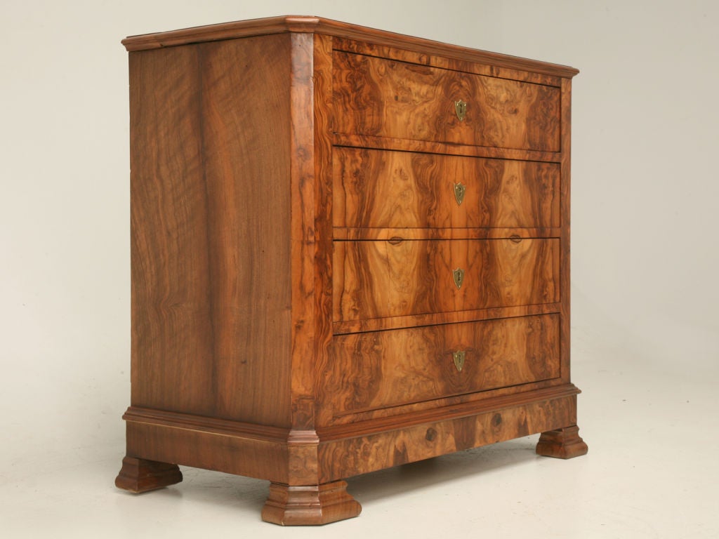 c.1860 Petite Louis Philippe Book-Matched Burled Walnut Commode