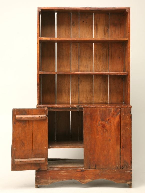 American primitive hutch made from pine and in complete original condition.
