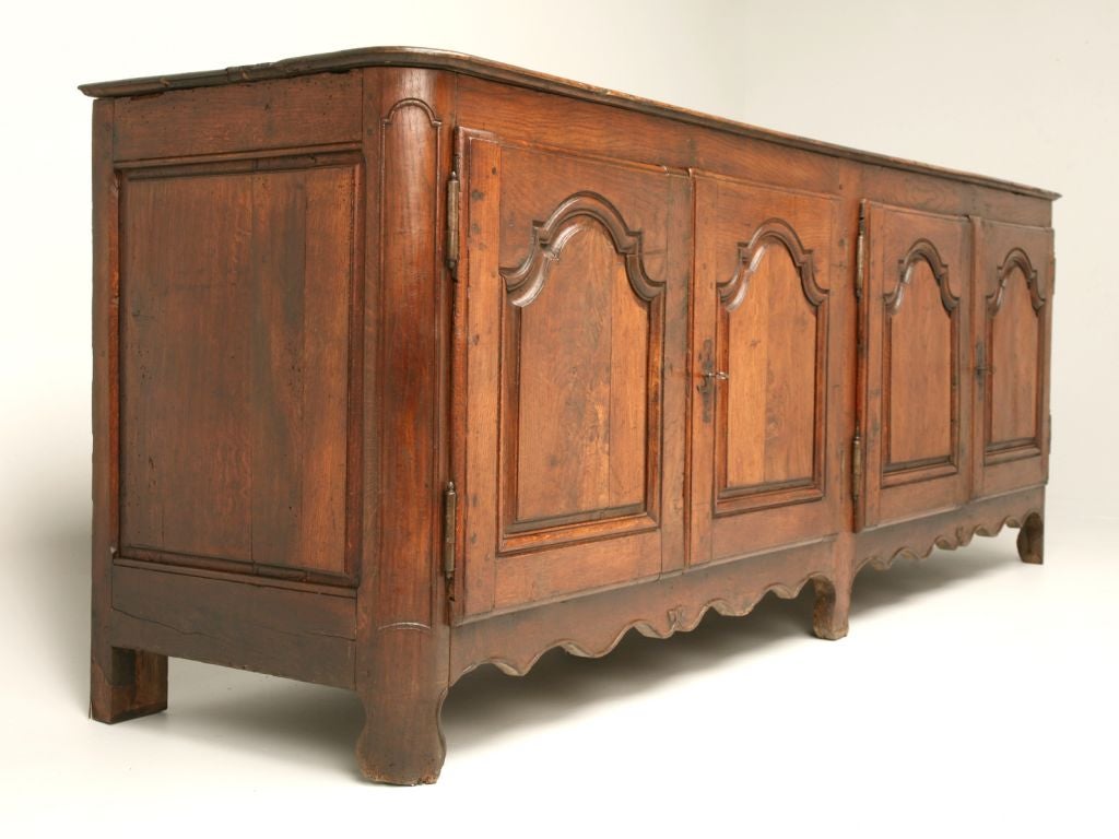c.1720 French Louis XIV Style Provencial Oak Buffet