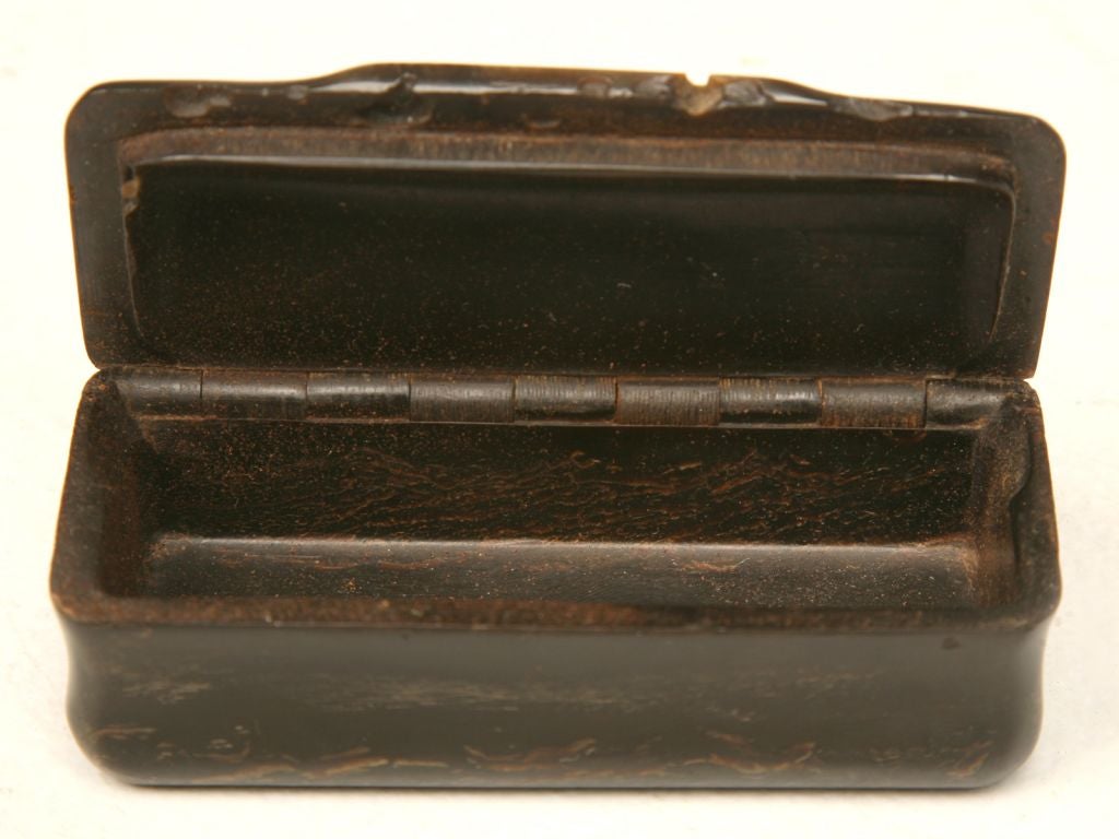 19th Century c.1880 Horn and Tortoise Veneer Snuff Box