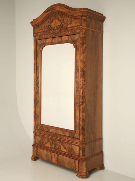 c.1880 Louis Philippe Book-Matched Burled Walnut Bonnetiere