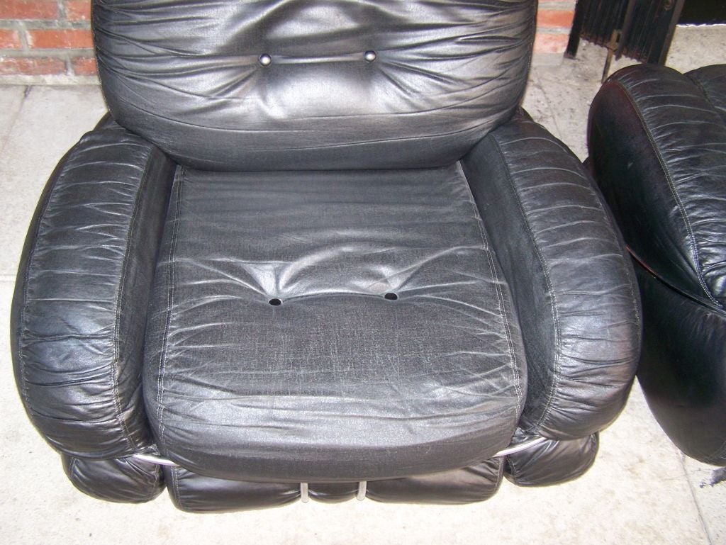 Late 20th Century Pair of Italian Leather Armchairs by Adriano Piazzesi