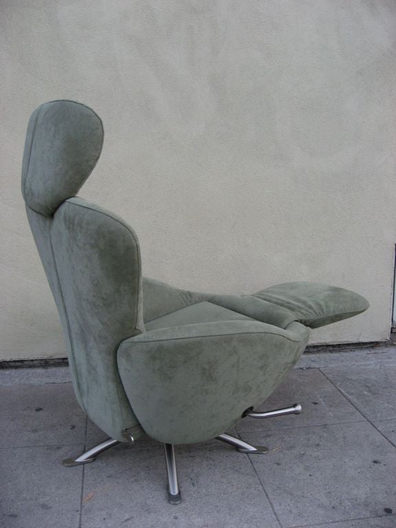 Pair of Swivel and Adjustable Armchairs by Toshiyuki Kita