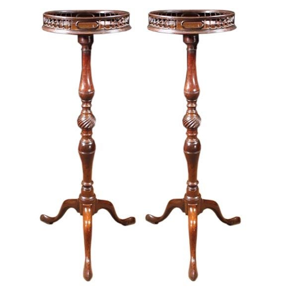 Exceptional Pair of Georgian Mahogany Torcheres, circa 1755 For Sale