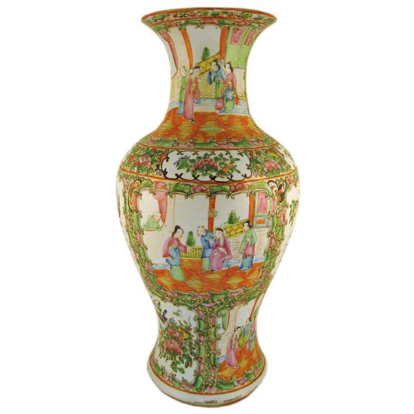 Large Chinese Rose Medallion Vase, c. 1870 For Sale