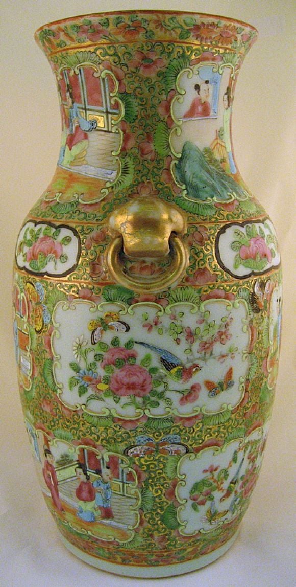 Chinese Export Rose Medallion Vase, c. 1860 For Sale 1