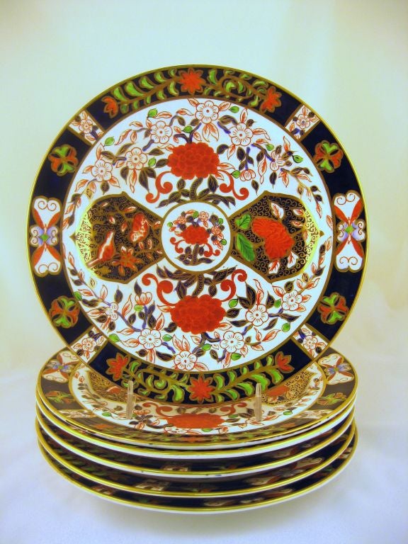 A full dinner service in pattern 198 by the Royal Crown Derby Porcelain Company, consisting of:<br />
- 6 Luncheon/Dessert Plates (Image #2)<br />
- 6 Soup Bowls (Image 4) and<br />
- 6 Dinner Plates (Image 3)<br />
<br />
The Pieces are all
