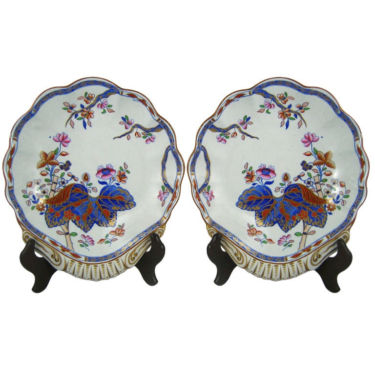PAIR of Spode "Cabbage Leaf" Shell Dishes, c. 1825 For Sale