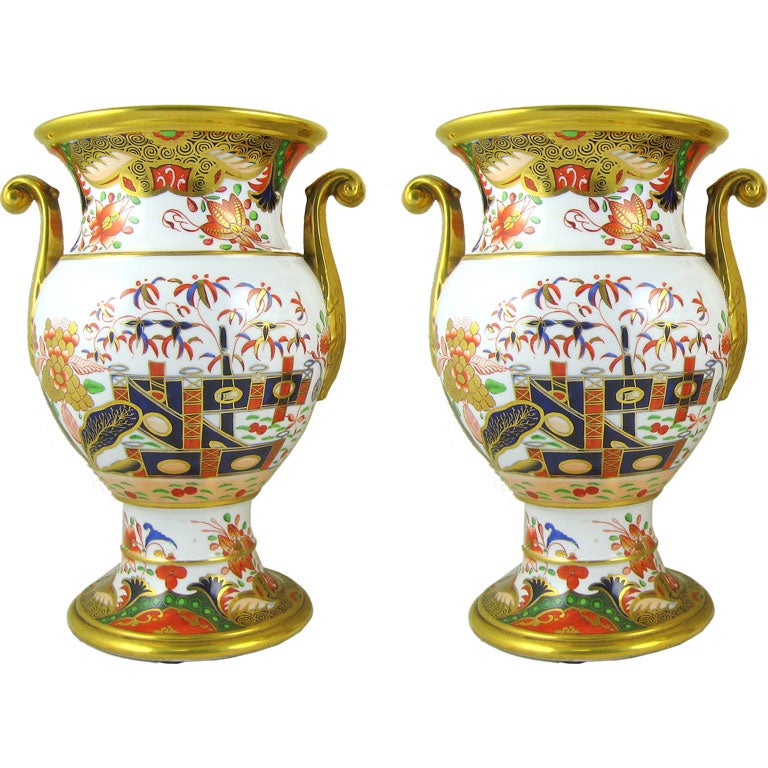 PAIR of Spode "967" Pattern Vases, c. 1810 For Sale